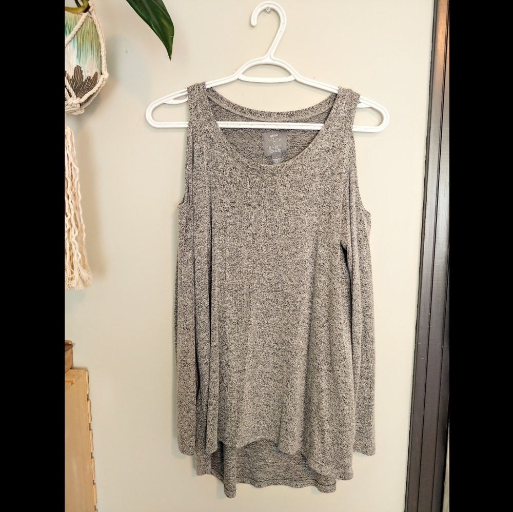 Aerie * Long Sleeve * Shoulder less * Grey & Black